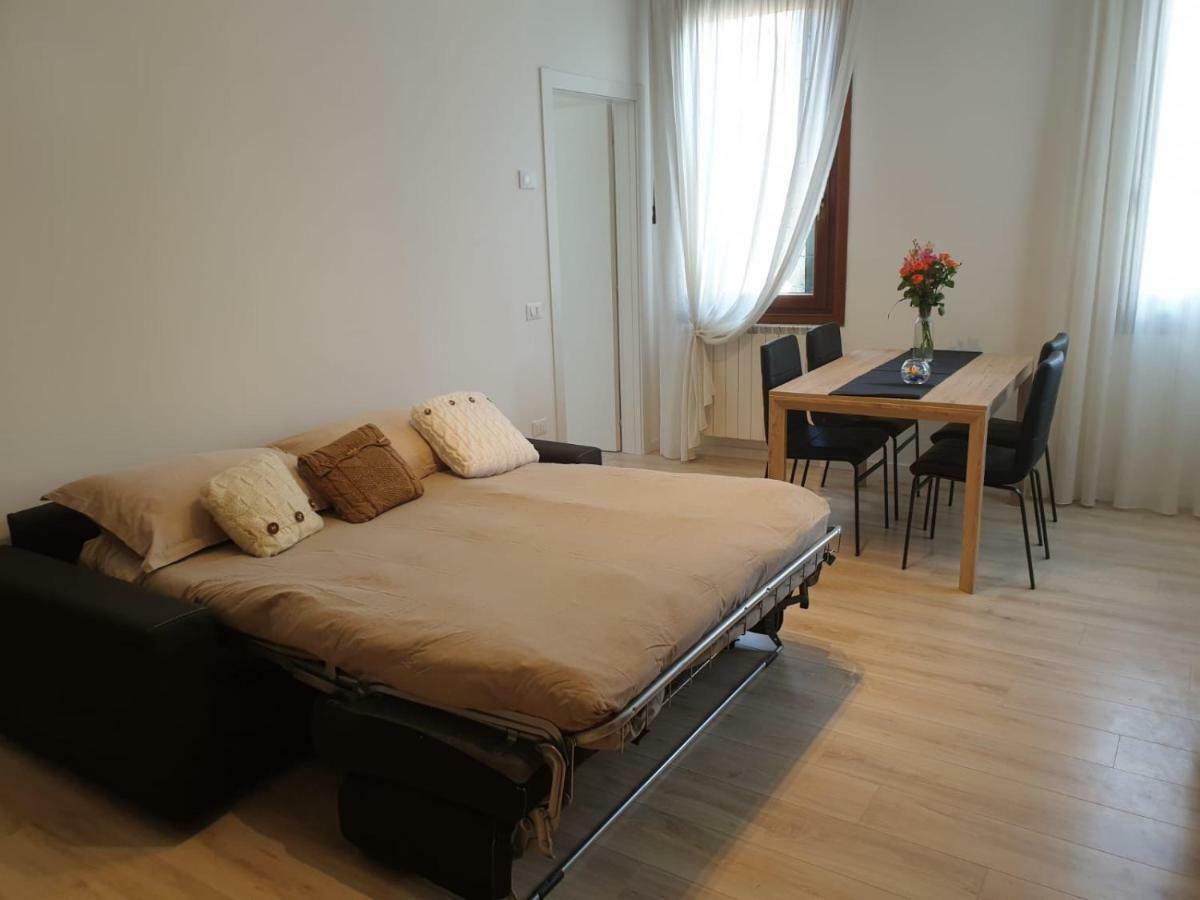 Casa Roberta Apartment เวนิส ภายนอก รูปภาพ